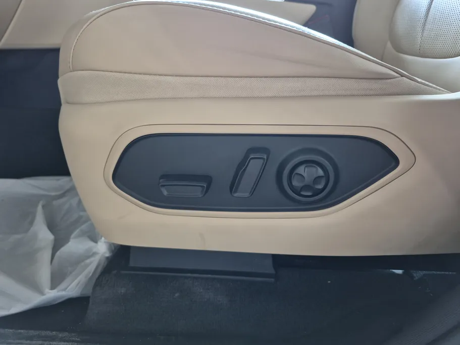 جيب جراند شيروكي ليمتد 2022 