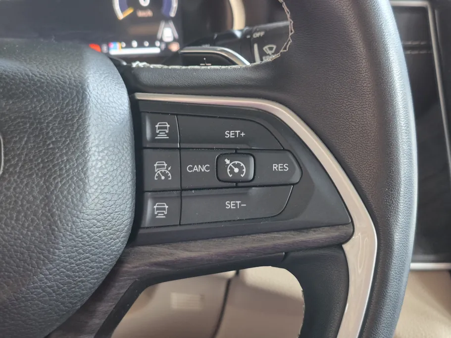 جيب جراند شيروكي ليمتد 2022 