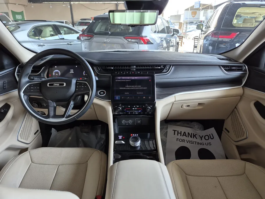 جيب جراند شيروكي ليمتد 2022 