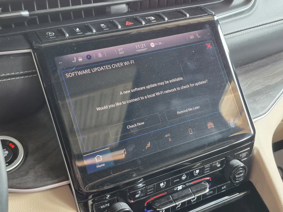 جيب جراند شيروكي ليمتد 2022 