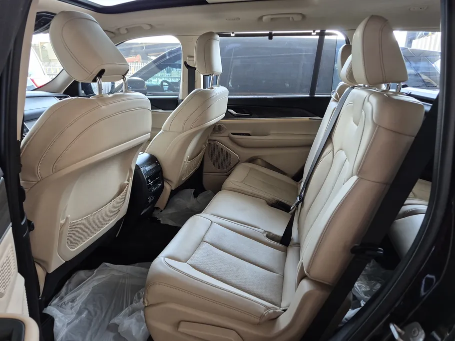 جيب جراند شيروكي ليمتد 2022 