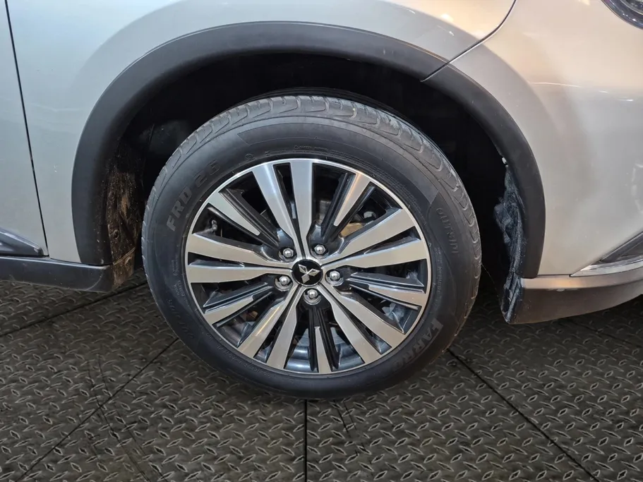 ميتسوبيشي اوتلاندر CLS 2020 