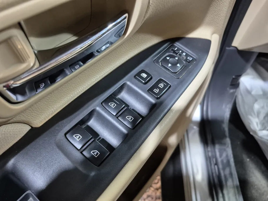 ميتسوبيشي اوتلاندر CLS 2020 