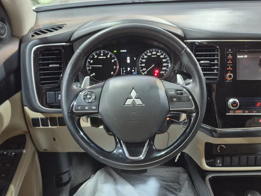 ميتسوبيشي اوتلاندر CLS 2020 