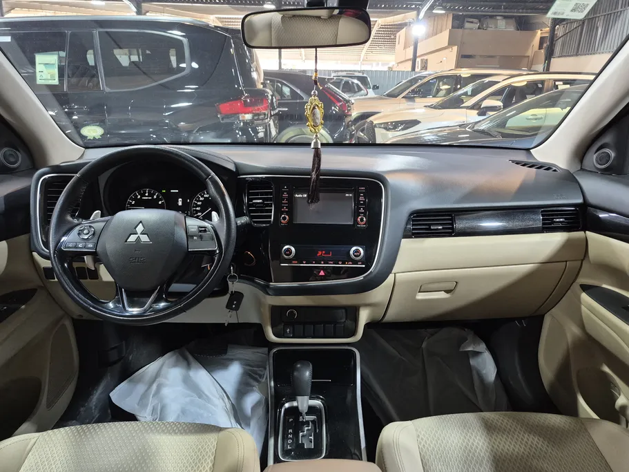 ميتسوبيشي اوتلاندر CLS 2020 