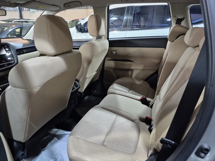 ميتسوبيشي اوتلاندر CLS 2020 