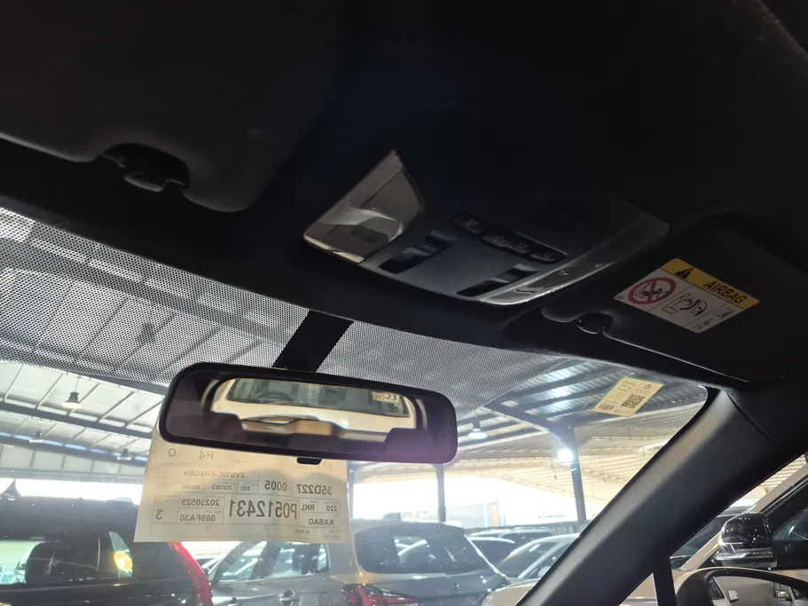 تويوتا كورولا كروس XLE HEV 2023 