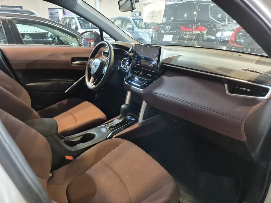 تويوتا كورولا كروس XLE HEV 2023 