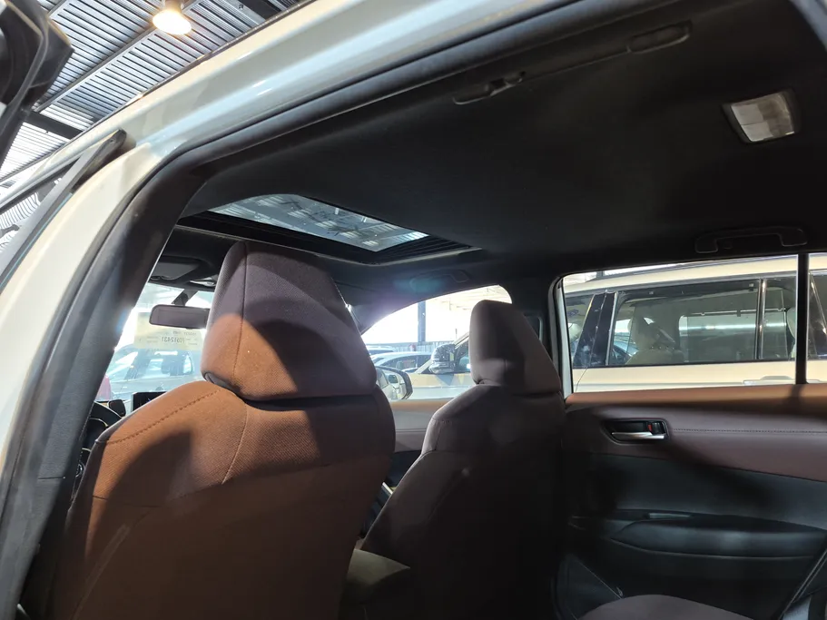 تويوتا كورولا كروس XLE HEV 2023 