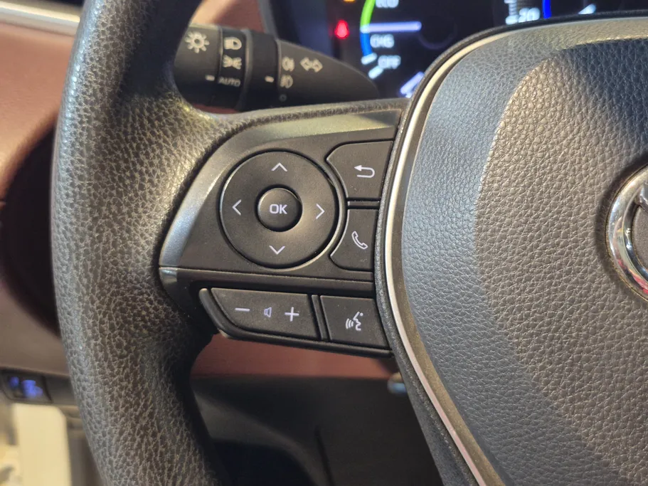 تويوتا كورولا كروس XLE HEV 2023 