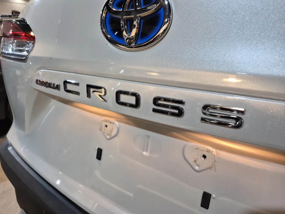 تويوتا كورولا كروس XLE HEV 2023 