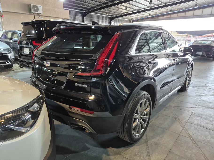 كاديلاك اكس تي 4  2020 