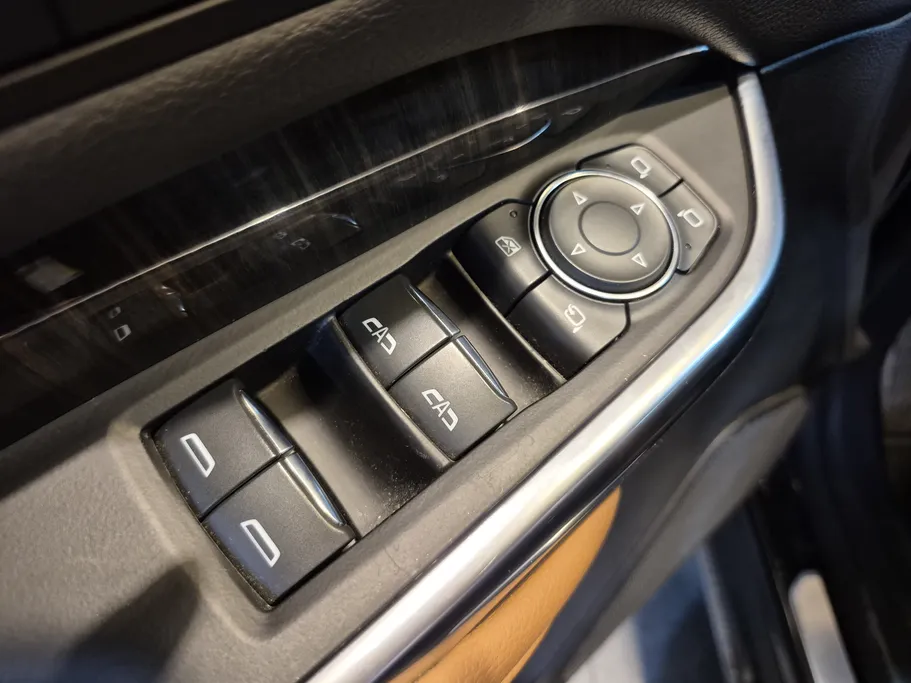 كاديلاك اكس تي 4  2020 