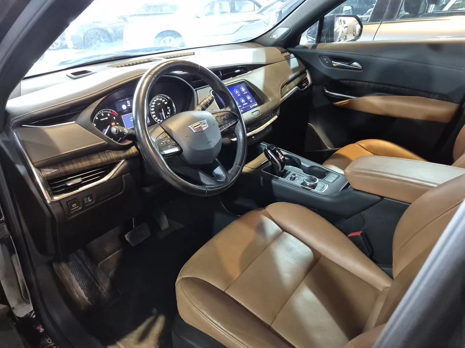 كاديلاك اكس تي 4  2020 