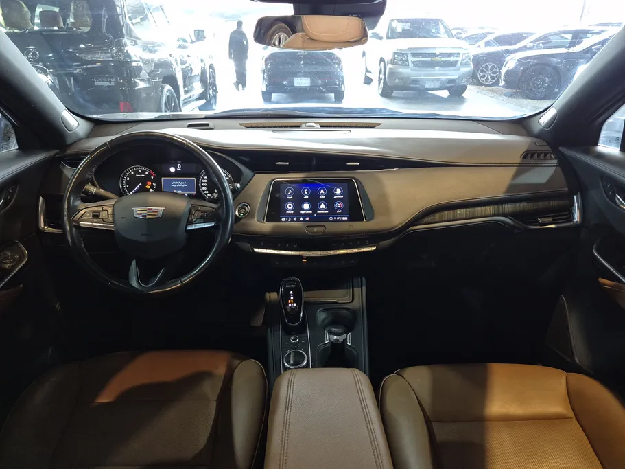 كاديلاك اكس تي 4  2020 