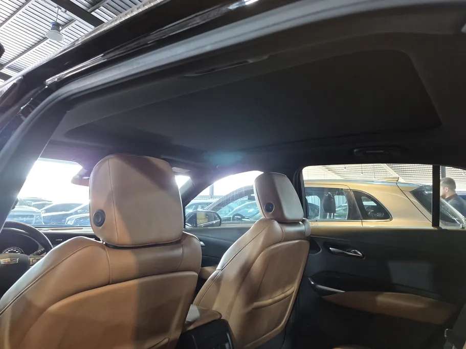 كاديلاك اكس تي 4  2020 