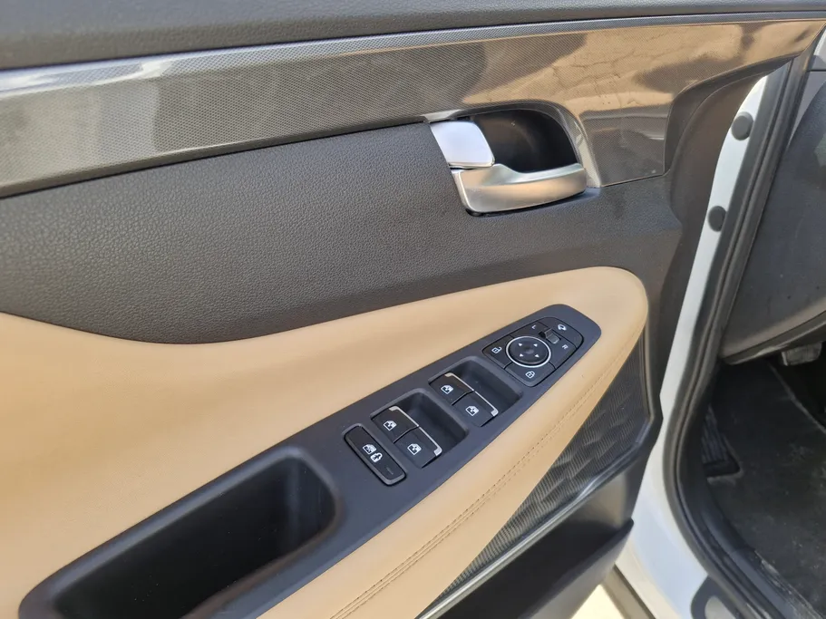 هيونداي سنتافي ميد 2023 