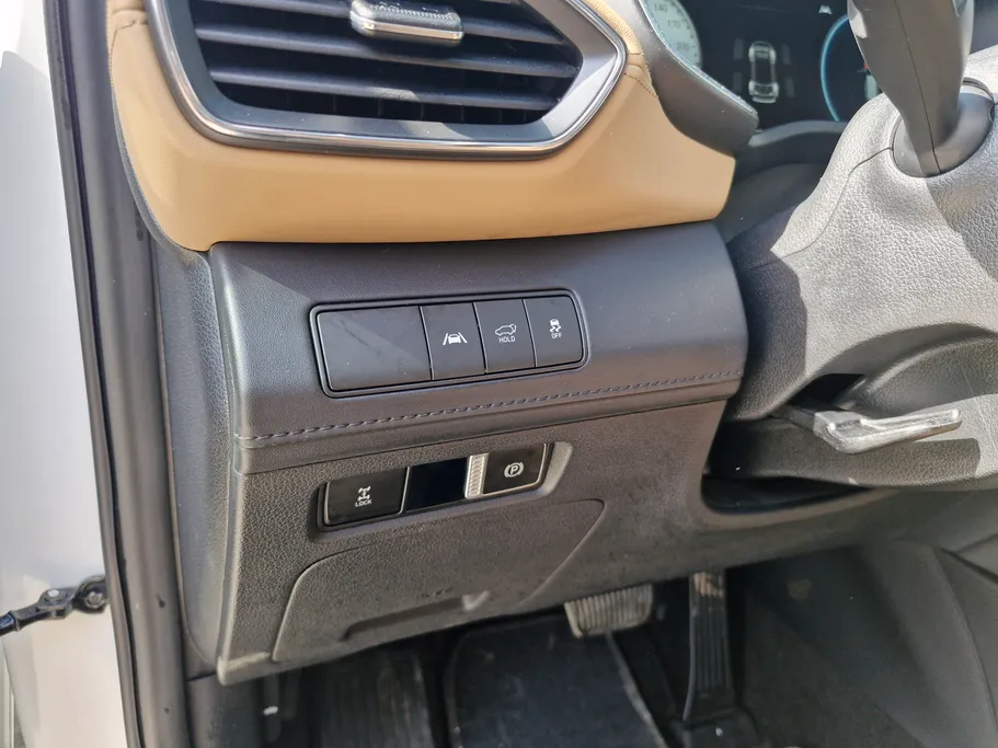 هيونداي سنتافي ميد 2023 