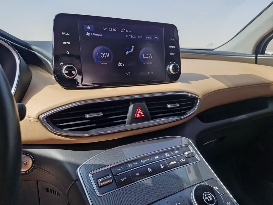 هيونداي سنتافي ميد 2023 