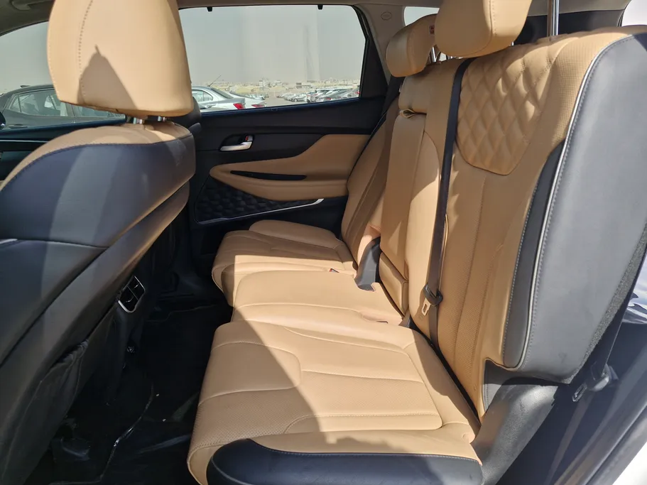 هيونداي سنتافي ميد 2023 