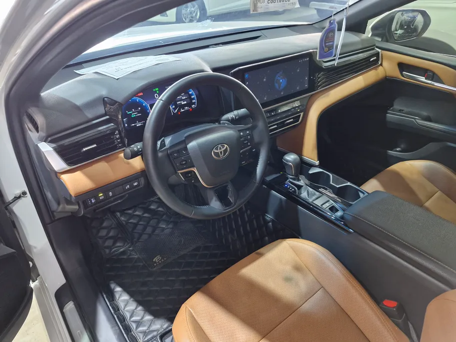 2025 Toyota Camry  Grande 