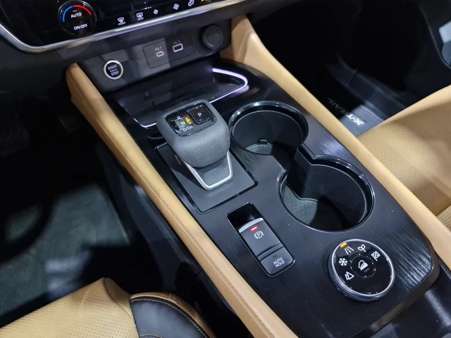 2024 Nissan Xtrail SL 