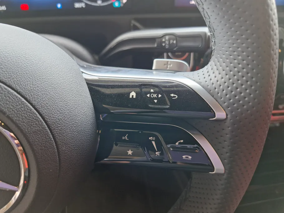 2025 Mercedes CLA 200 