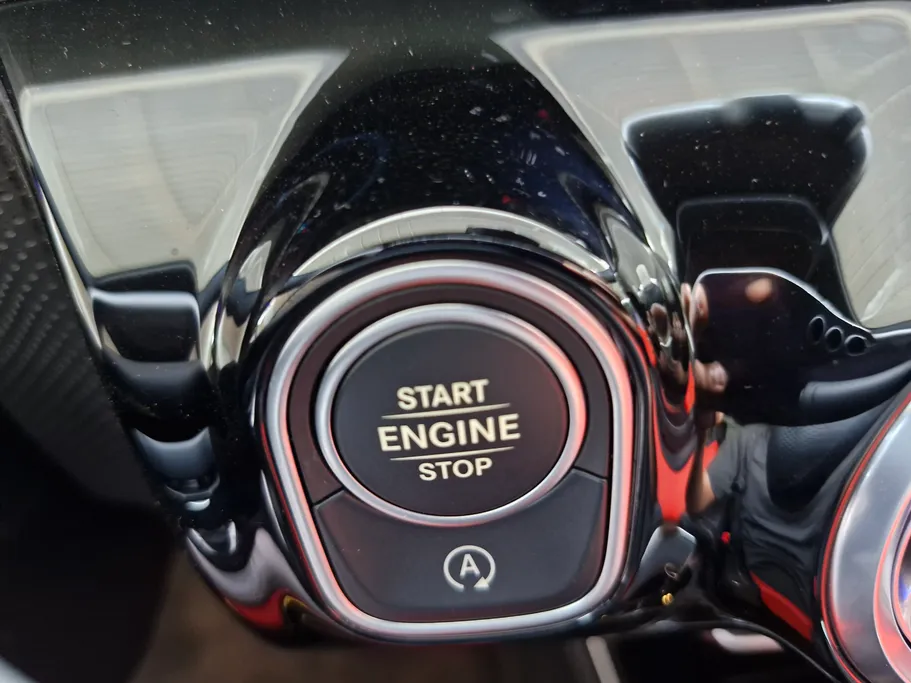 2025 Mercedes CLA 200 