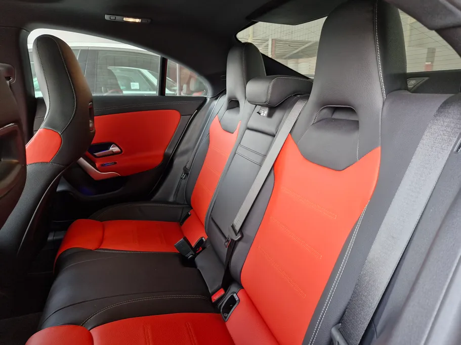 2025 Mercedes CLA 200 