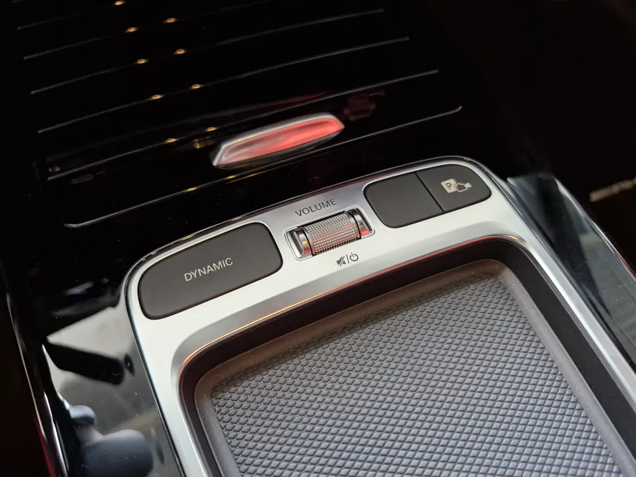 2025 Mercedes CLA 200 