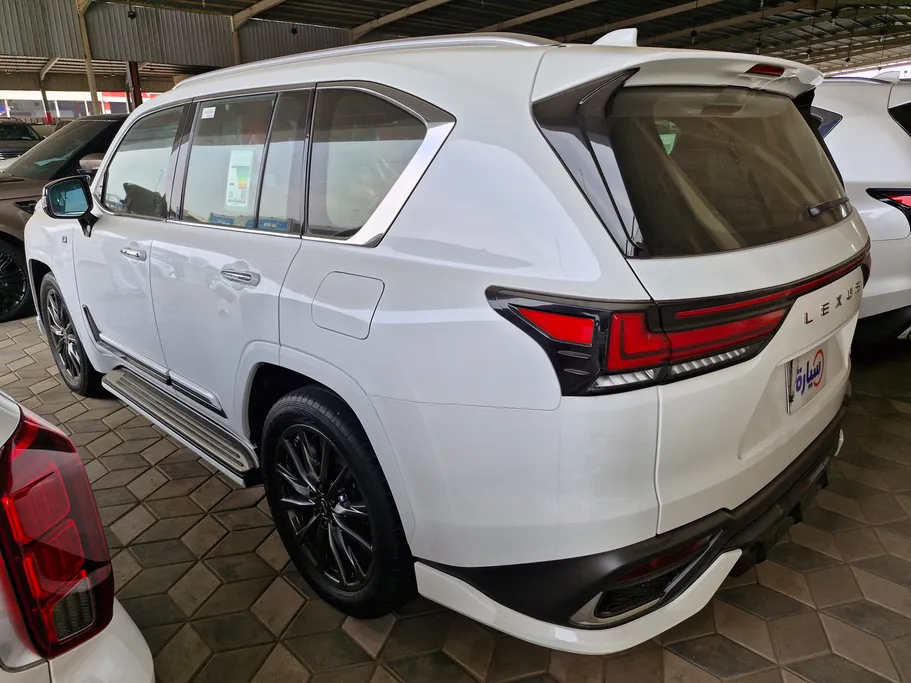 2025 Lexus LX 600 FF F-Sport 