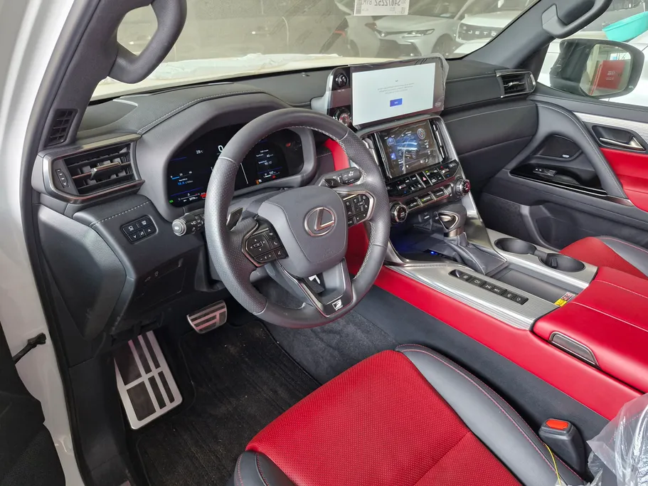 2025 Lexus LX 600 FF F-Sport 