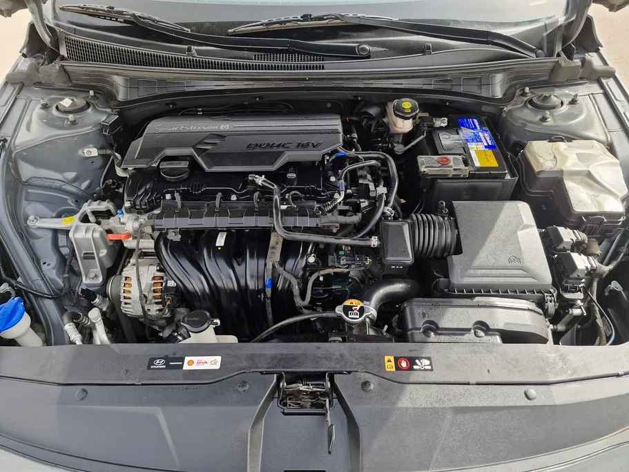 2023 Hyundai Elantra Smart 