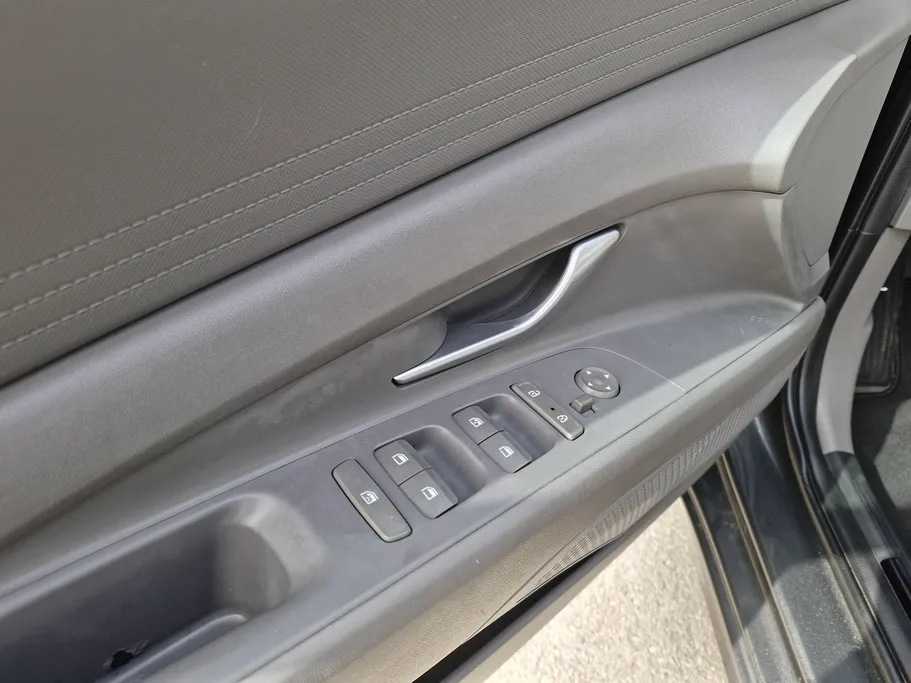 2023 Hyundai Elantra Smart 