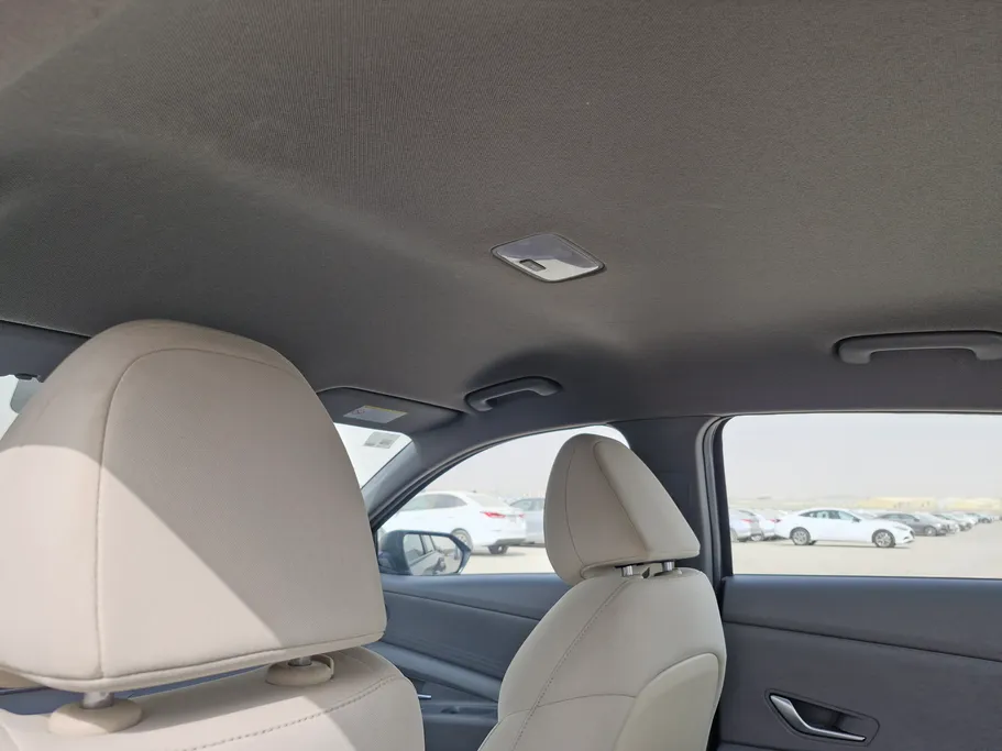 2023 Hyundai Elantra Smart 