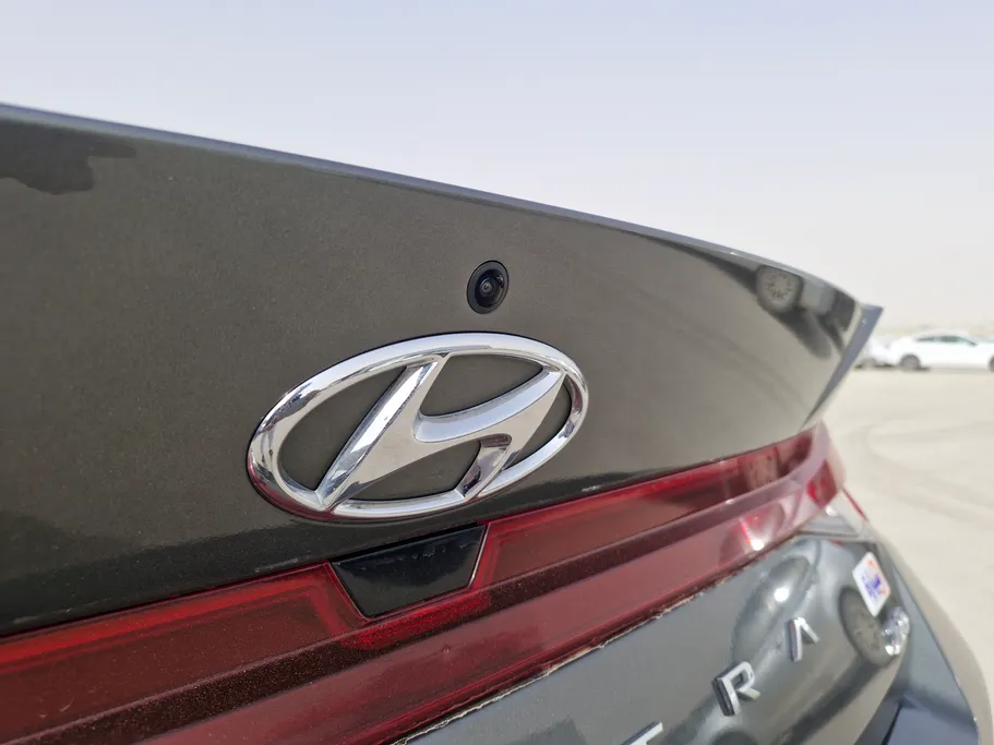 2023 Hyundai Elantra Smart 