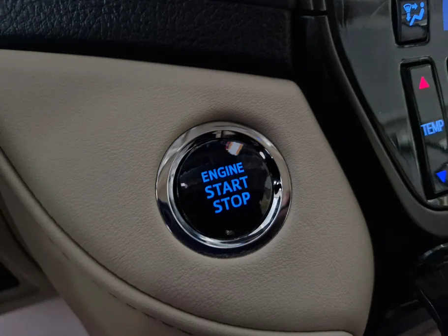 تويوتا لاندكروزر Grand Touring 2021 