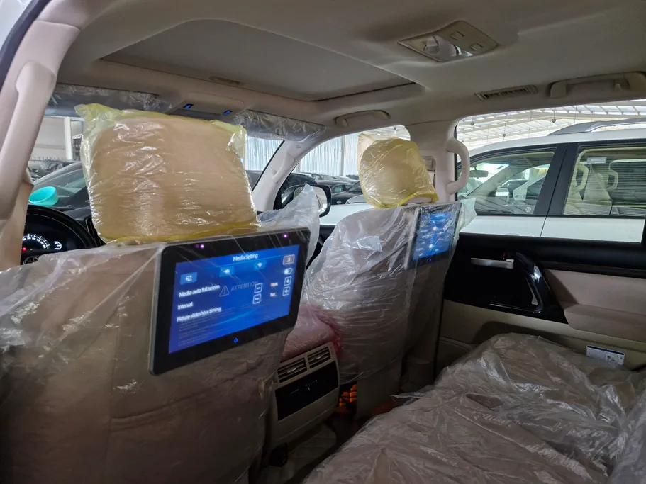 تويوتا لاندكروزر Grand Touring 2021 