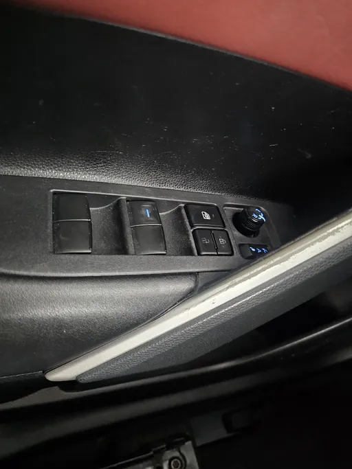 تويوتا كورولا كروس LE HEV 2021 