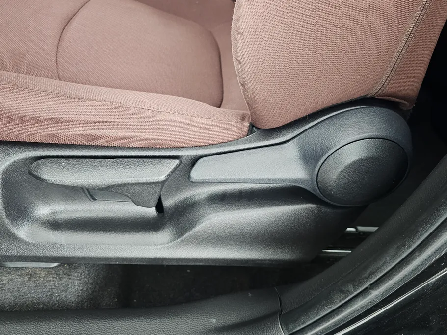 تويوتا كورولا كروس LE HEV 2021 