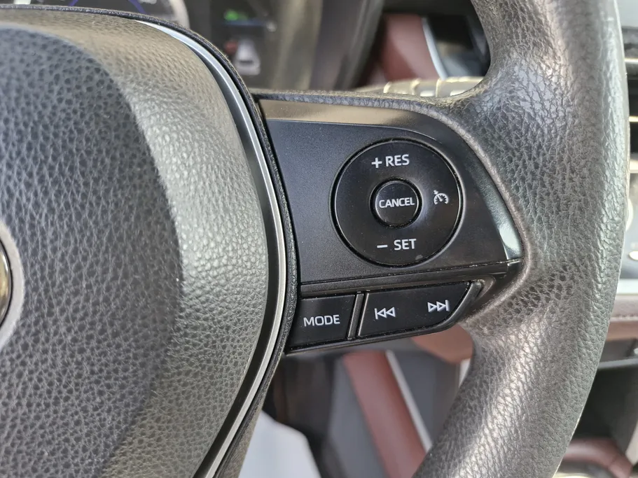 2021 Toyota Corolla Cross LE HEV 