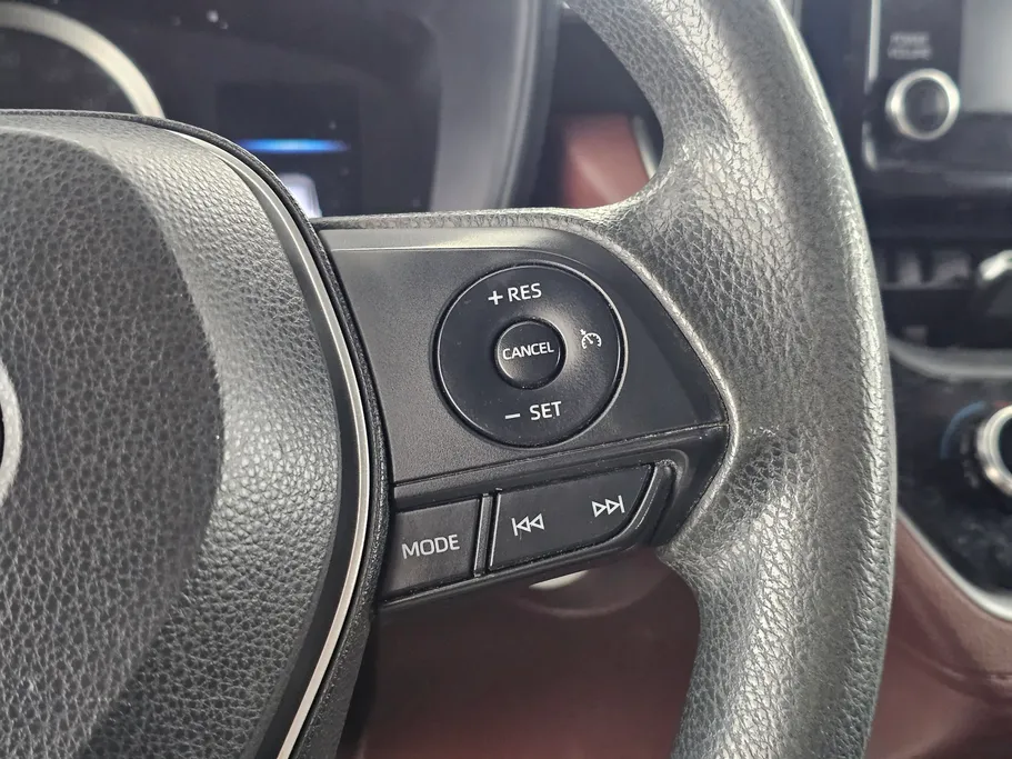 تويوتا كورولا كروس LE HEV 2021 