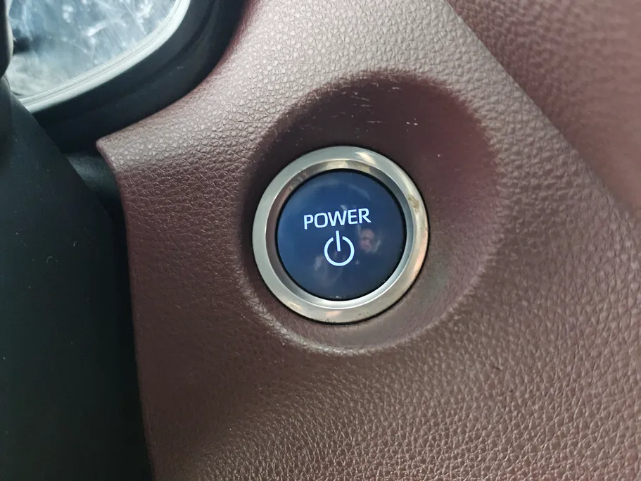 تويوتا كورولا كروس LE HEV 2021 