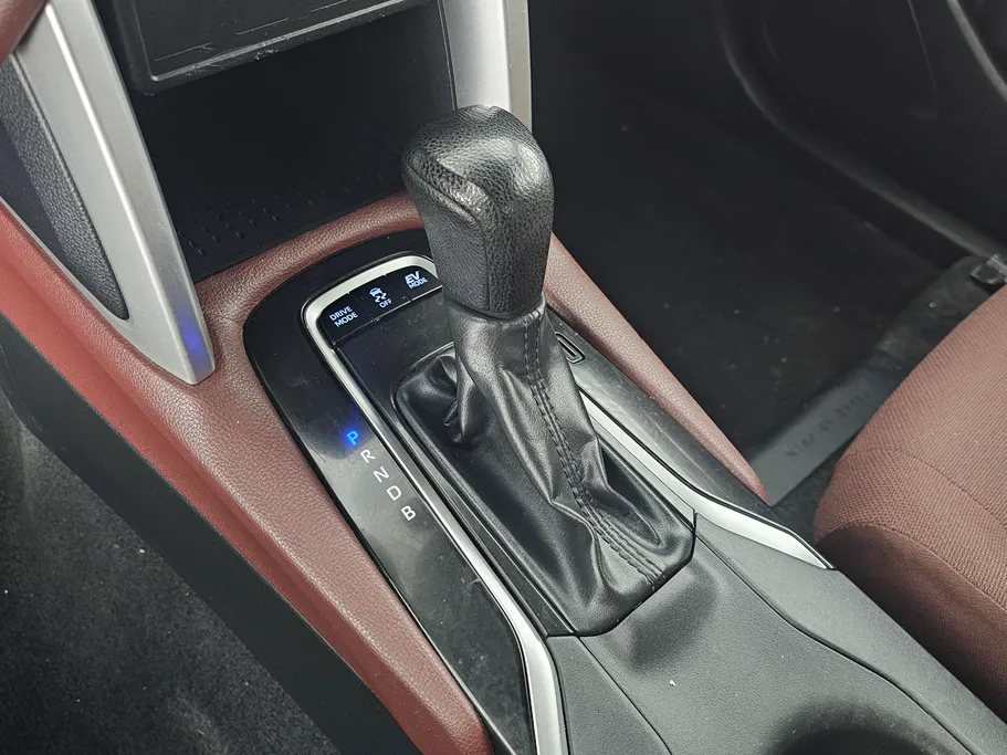 تويوتا كورولا كروس LE HEV 2021 