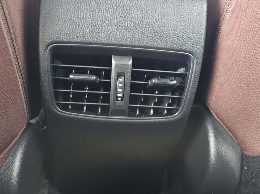 تويوتا كورولا كروس LE HEV 2021 