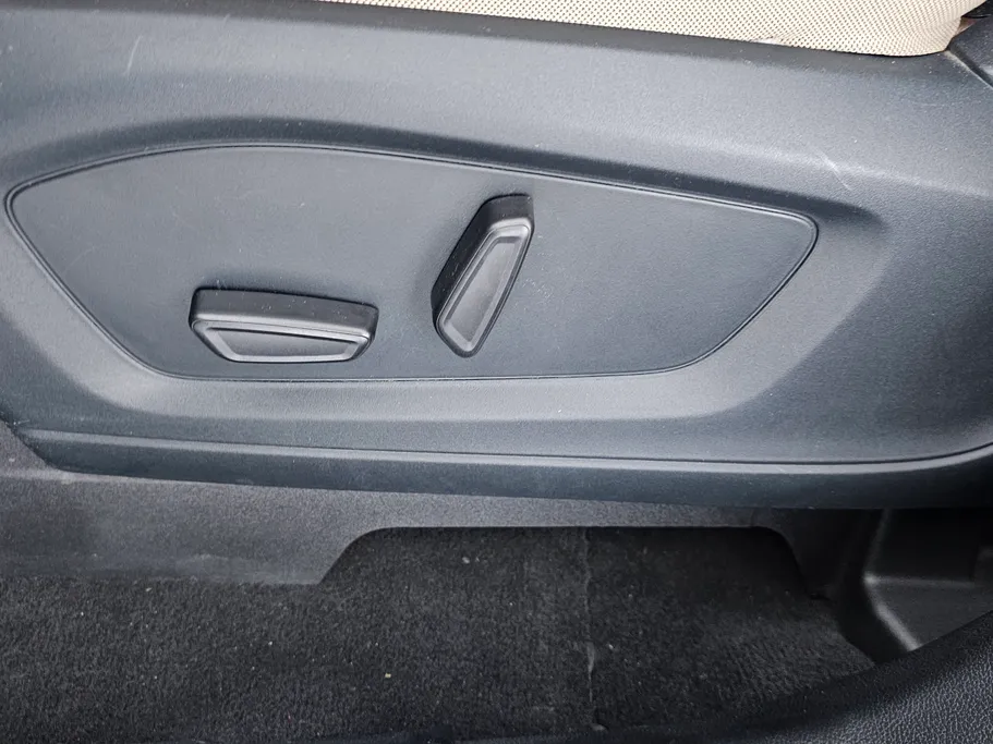 2021 Ford Explorer Standard 