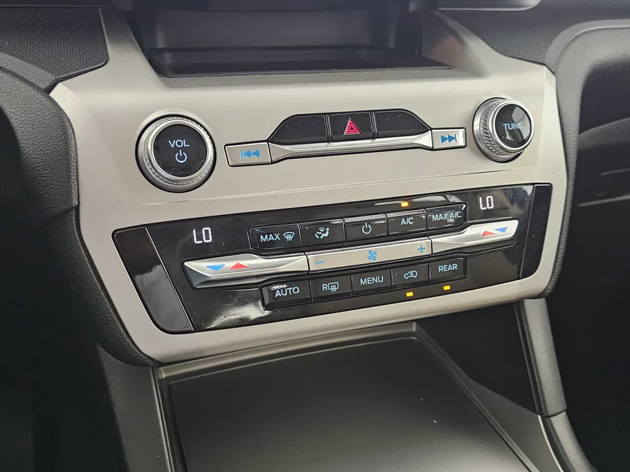 2021 Ford Explorer Standard 