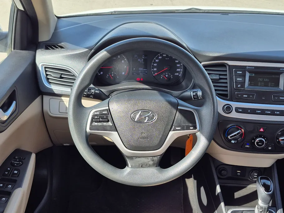 هيونداي اكسنت سمارت 2023 