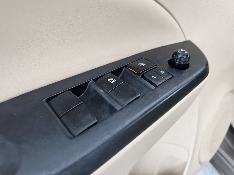 تويوتا يارس Y 2021 