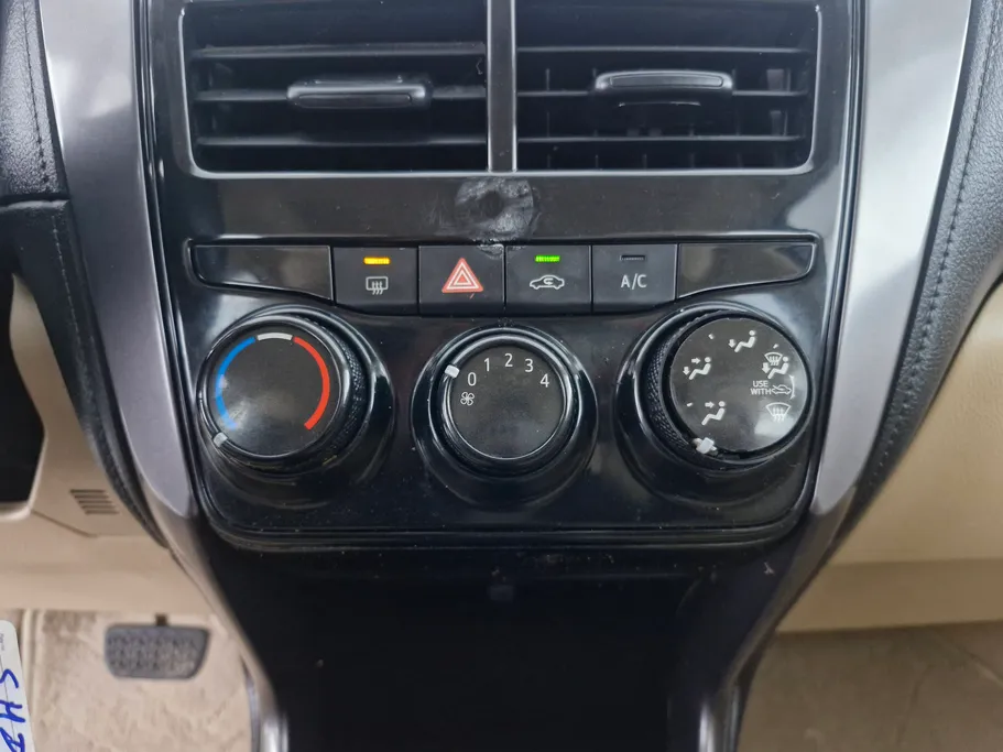 تويوتا يارس Y 2021 